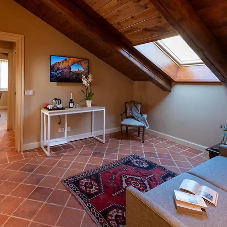 Agrisuite Le Querce Del Vareglio 팜스테이 *