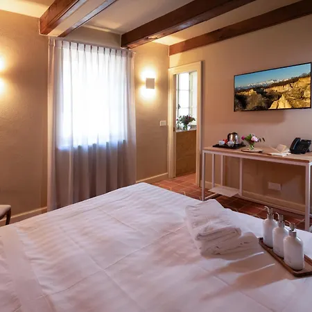 Agrisuite Le Querce Del Vareglio Vakantieboerderij *