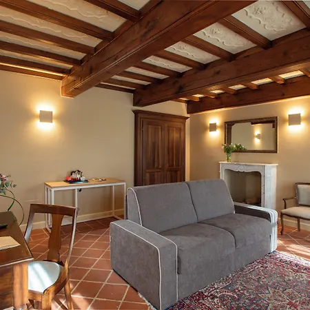 Agrisuite Le Querce Del Vareglio Farm stay