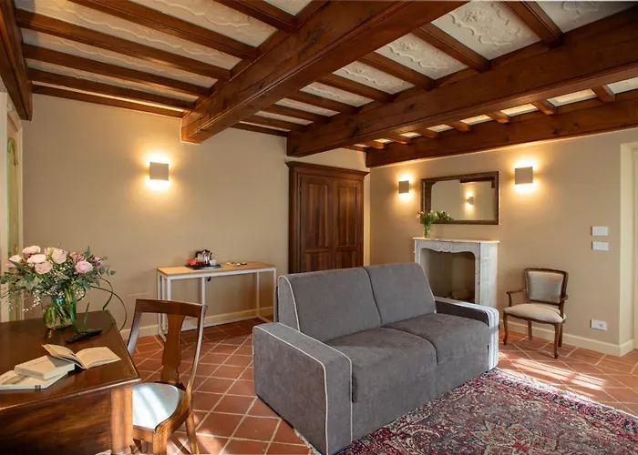 مزرعة للإقامة Agrisuite Le Querce Del Vareglio *
