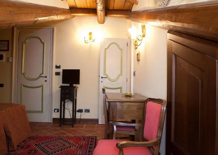 Agrisuite Le Querce Del Vareglio مزرعة للإقامة *